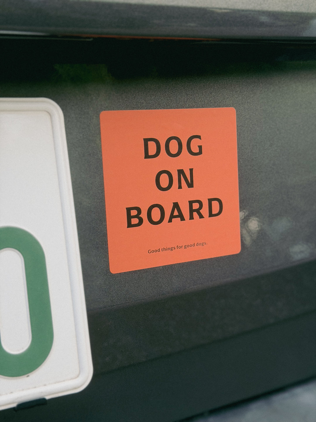 DOG ON BOARD 犬が乗ってます ステッカー