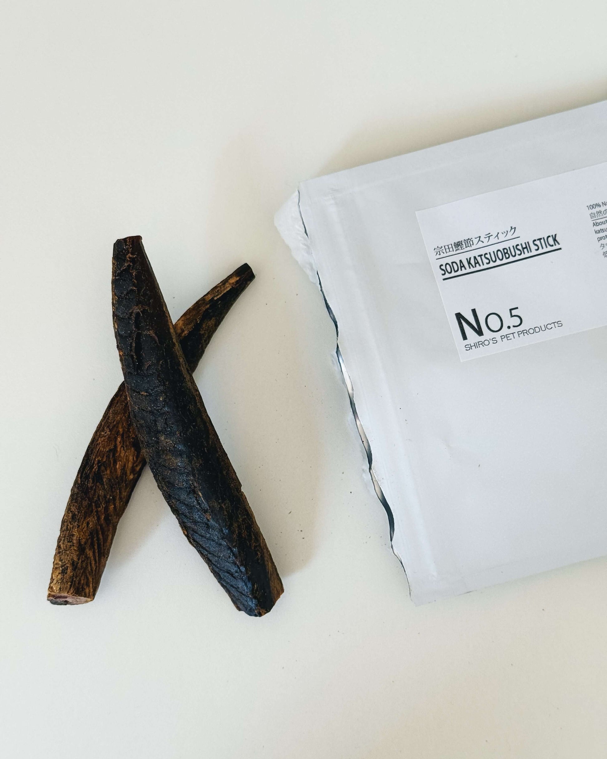 宗田鰹節スティック（ヒューマングレード・無添加）とパッケージの画像